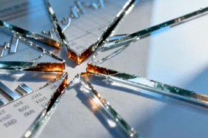 Dissenting Creditors Challenge Ardagh's Landmark $10 Billion - Major Packaging Group Faces Creditor Resistance Over Debt-for-